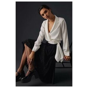 NWOT Anthropologie Hutch Nyla Adjustable Wrap Blouse in White   Size Small